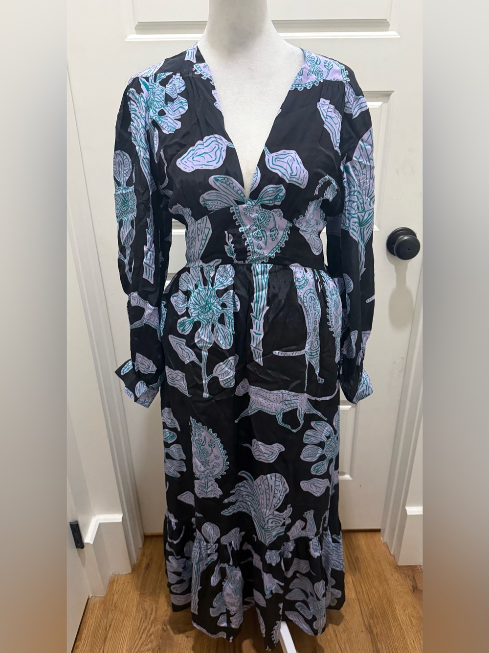 Oliphant. Tiered Tie Back Puff Sleeve Maxi Dress. Lamu Print. Size Small.